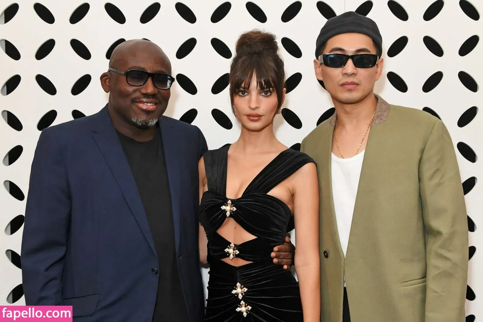 Emily Ratajkowski Onlyfans Photo Gallery 