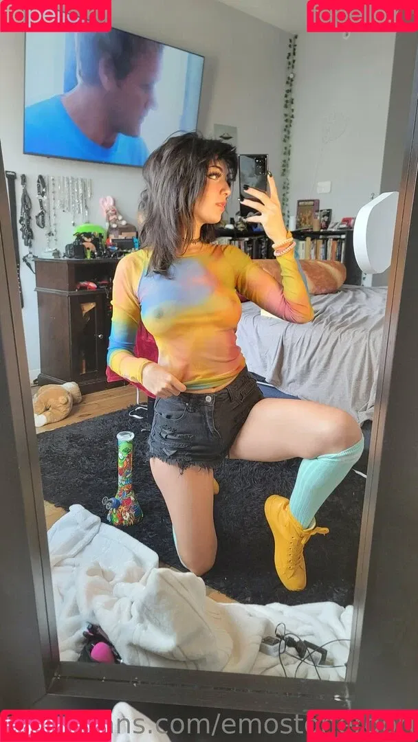 Emostonergorl / Obvious_Confusion699 / emo.stoner.gorl / smolstarcaster Onlyfans Photo Gallery 