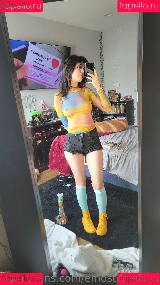 Emostonergorl / Obvious_Confusion699 / emo.stoner.gorl / smolstarcaster Onlyfans Photo Gallery 