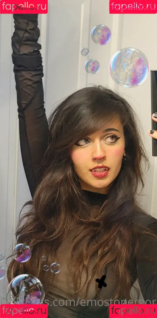 Emostonergorl / Obvious_Confusion699 / emo.stoner.gorl / smolstarcaster Onlyfans Photo Gallery 