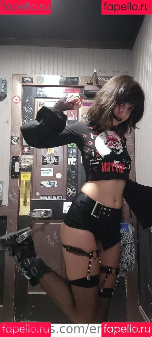 Emostonergorl / Obvious_Confusion699 / emo.stoner.gorl / smolstarcaster Onlyfans Photo Gallery 