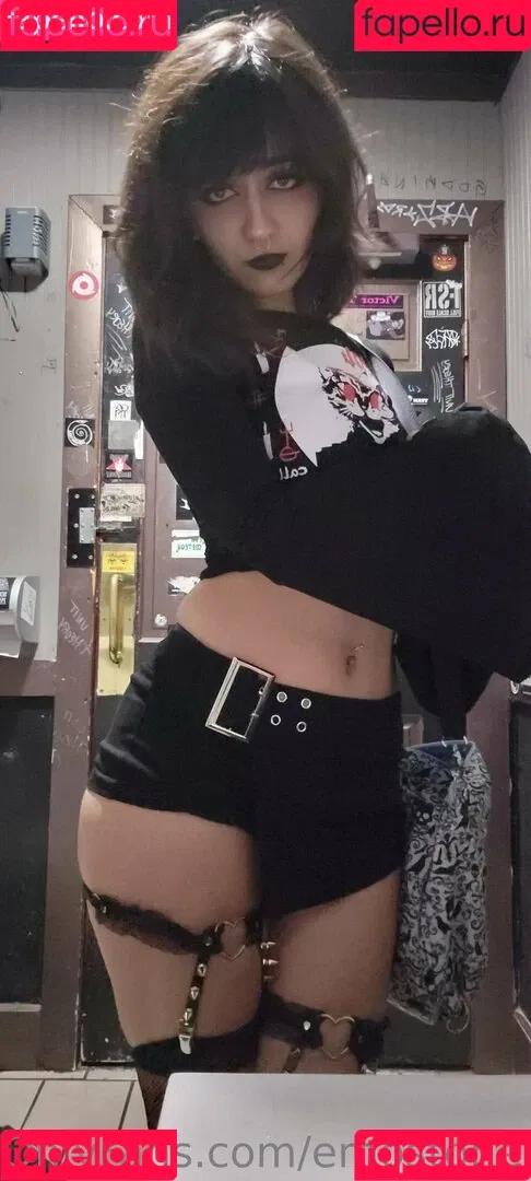 Emostonergorl / Obvious_Confusion699 / emo.stoner.gorl / smolstarcaster Onlyfans Photo Gallery 
