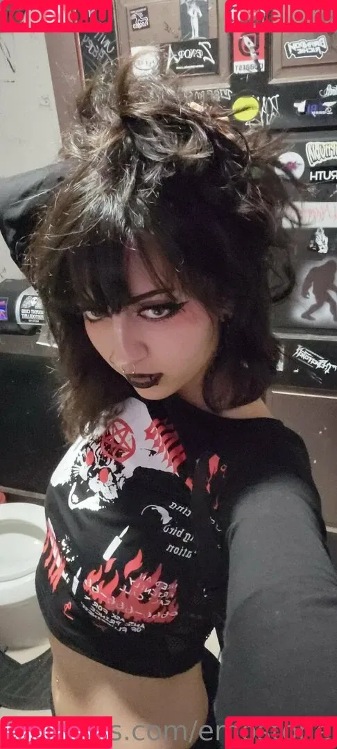 Emostonergorl / Obvious_Confusion699 / emo.stoner.gorl / smolstarcaster Onlyfans Photo Gallery 