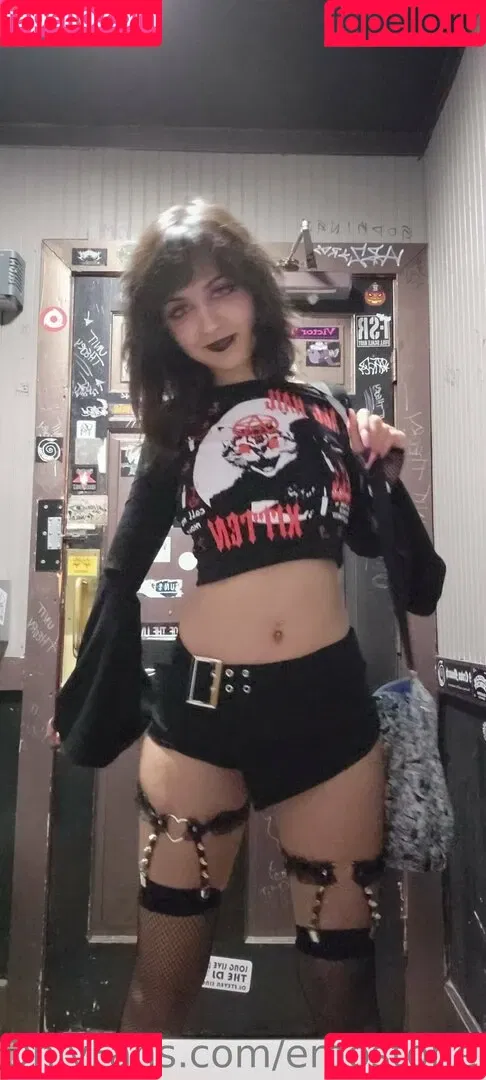 Emostonergorl / Obvious_Confusion699 / emo.stoner.gorl / smolstarcaster Onlyfans Photo Gallery 