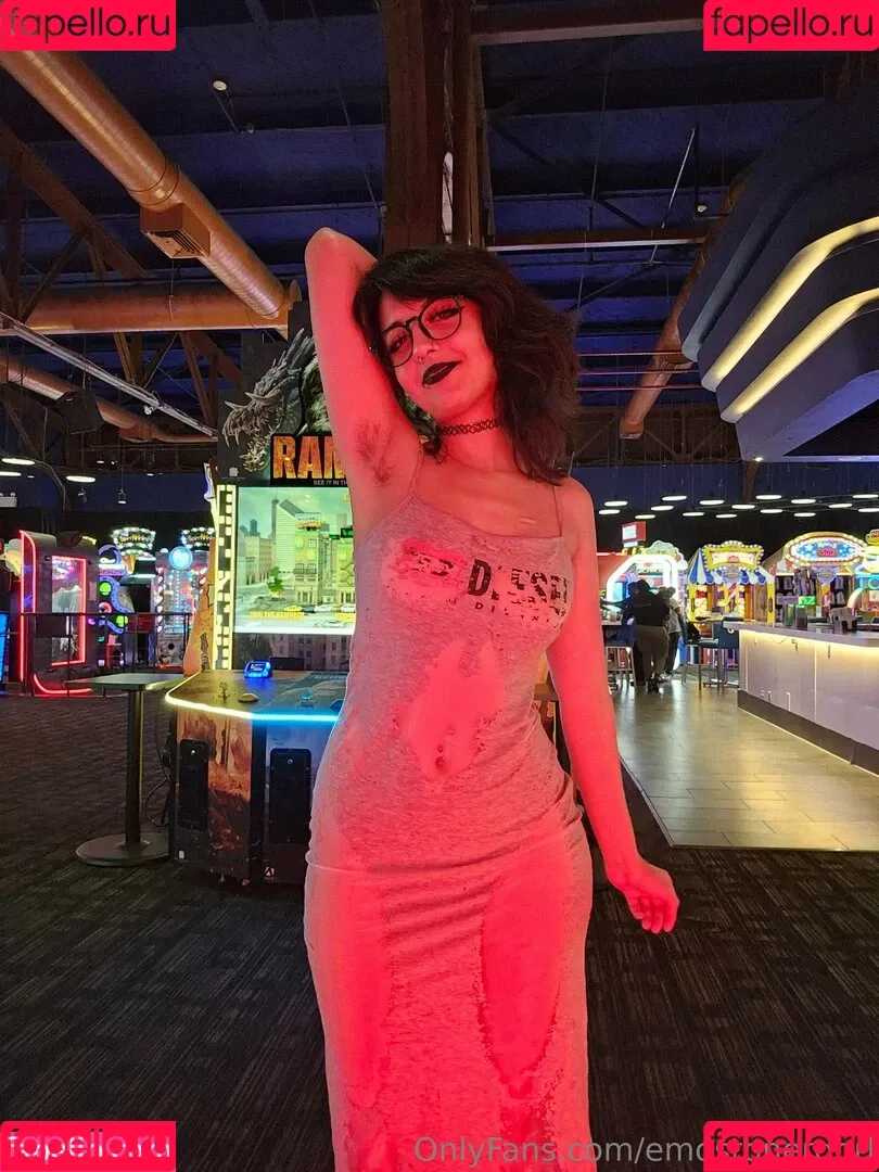 Emostonergorl / Obvious_Confusion699 / emo.stoner.gorl / smolstarcaster Onlyfans Photo Gallery 