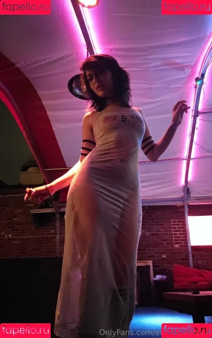 Emostonergorl / Obvious_Confusion699 / emo.stoner.gorl / smolstarcaster Onlyfans Photo Gallery 
