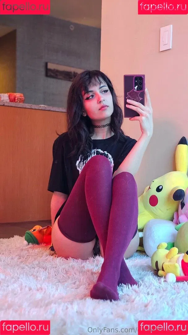Emostonergorl / Obvious_Confusion699 / emo.stoner.gorl / smolstarcaster Onlyfans Photo Gallery 