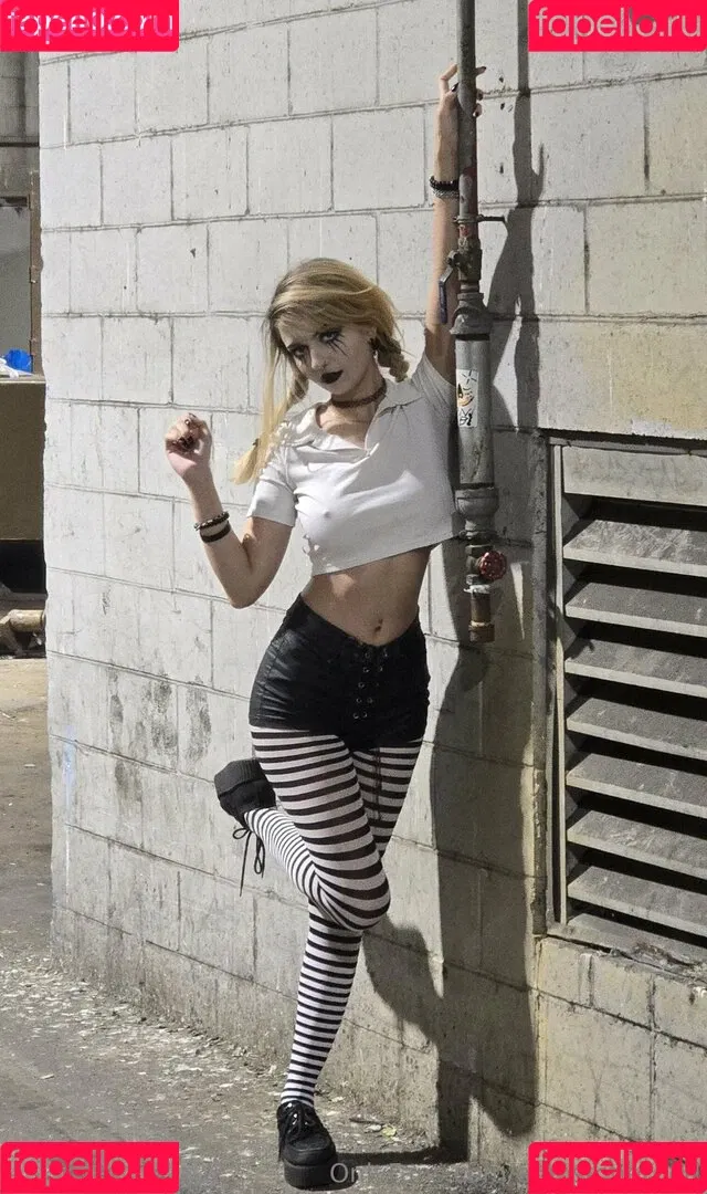 Emostonergorl / Obvious_Confusion699 / emo.stoner.gorl / smolstarcaster Onlyfans Photo Gallery 