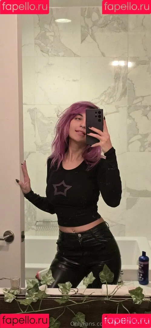 Emostonergorl / Obvious_Confusion699 / emo.stoner.gorl / smolstarcaster Onlyfans Photo Gallery 