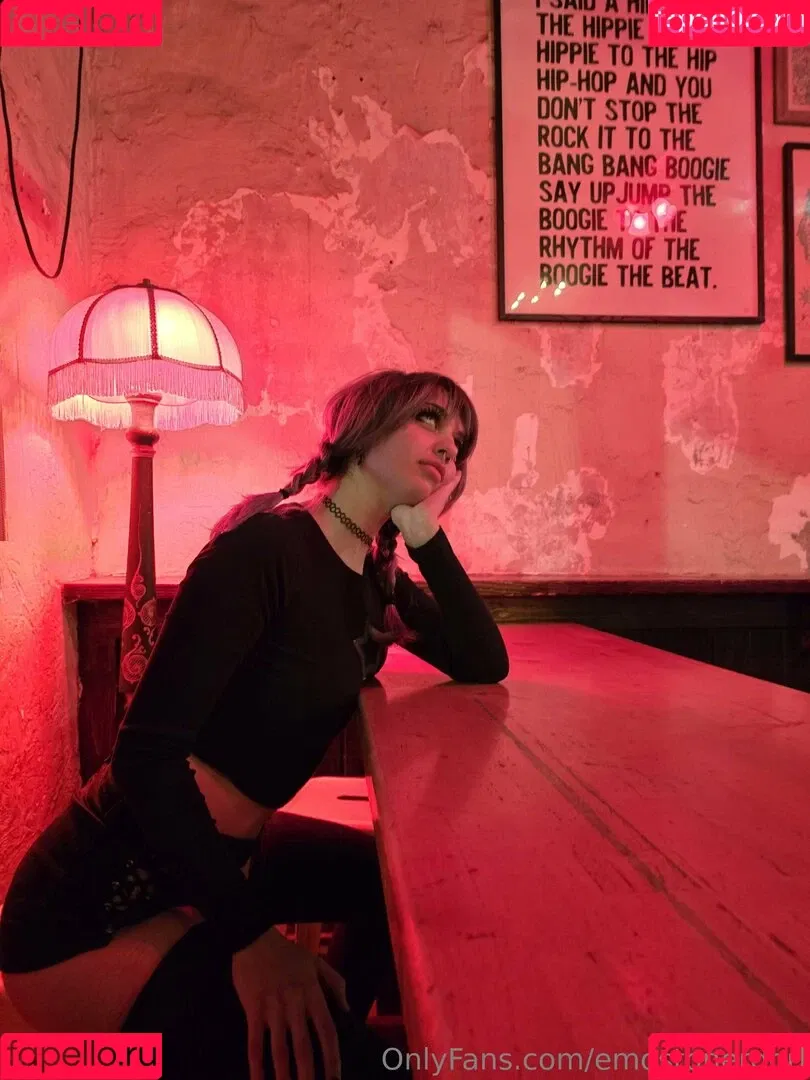 Emostonergorl / Obvious_Confusion699 / emo.stoner.gorl / smolstarcaster Onlyfans Photo Gallery 