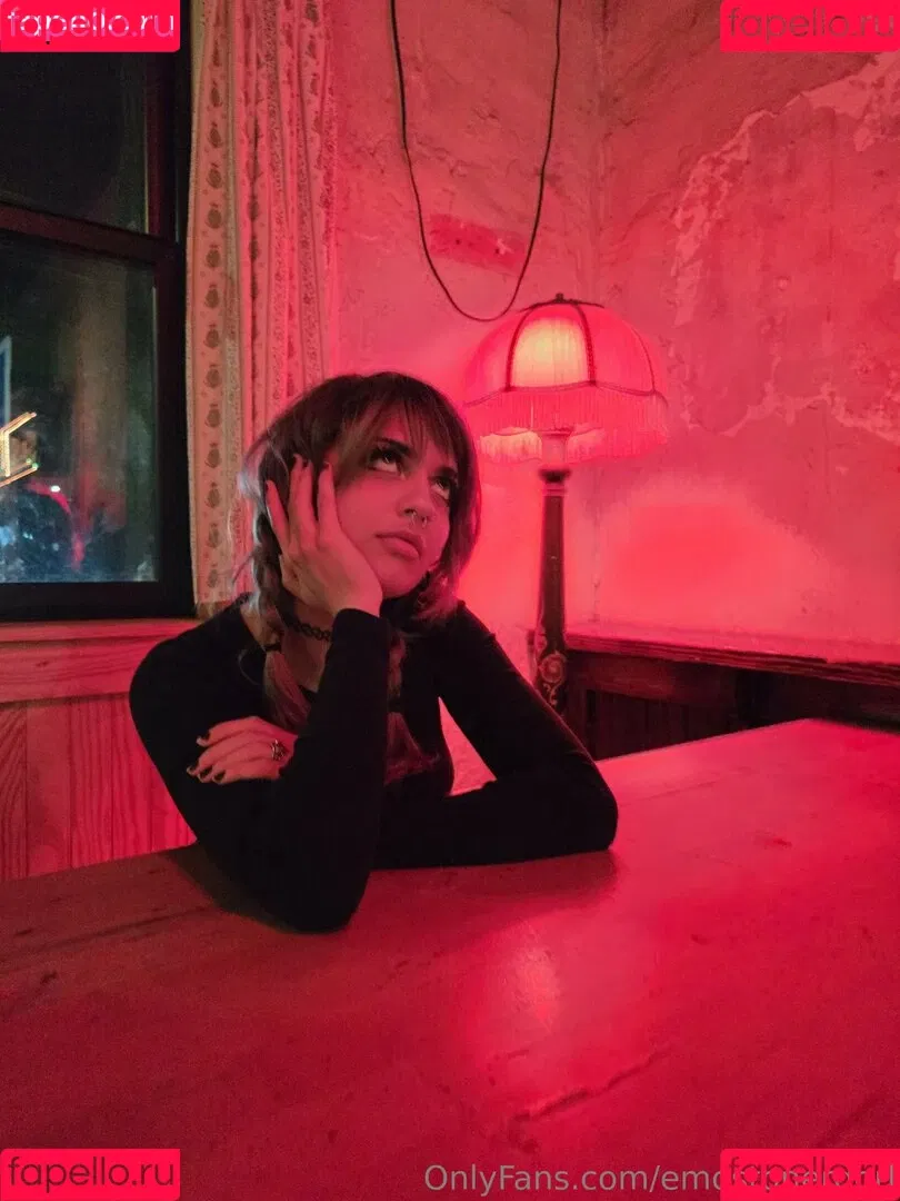 Emostonergorl / Obvious_Confusion699 / emo.stoner.gorl / smolstarcaster Onlyfans Photo Gallery 