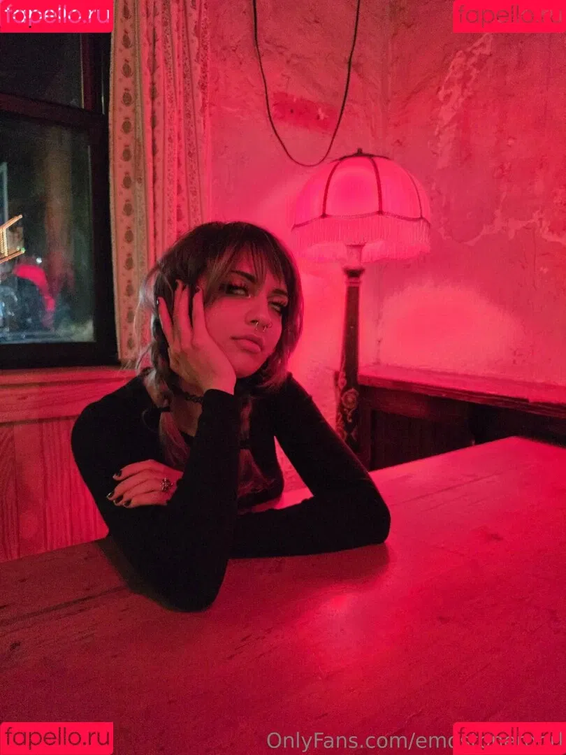Emostonergorl / Obvious_Confusion699 / emo.stoner.gorl / smolstarcaster Onlyfans Photo Gallery 