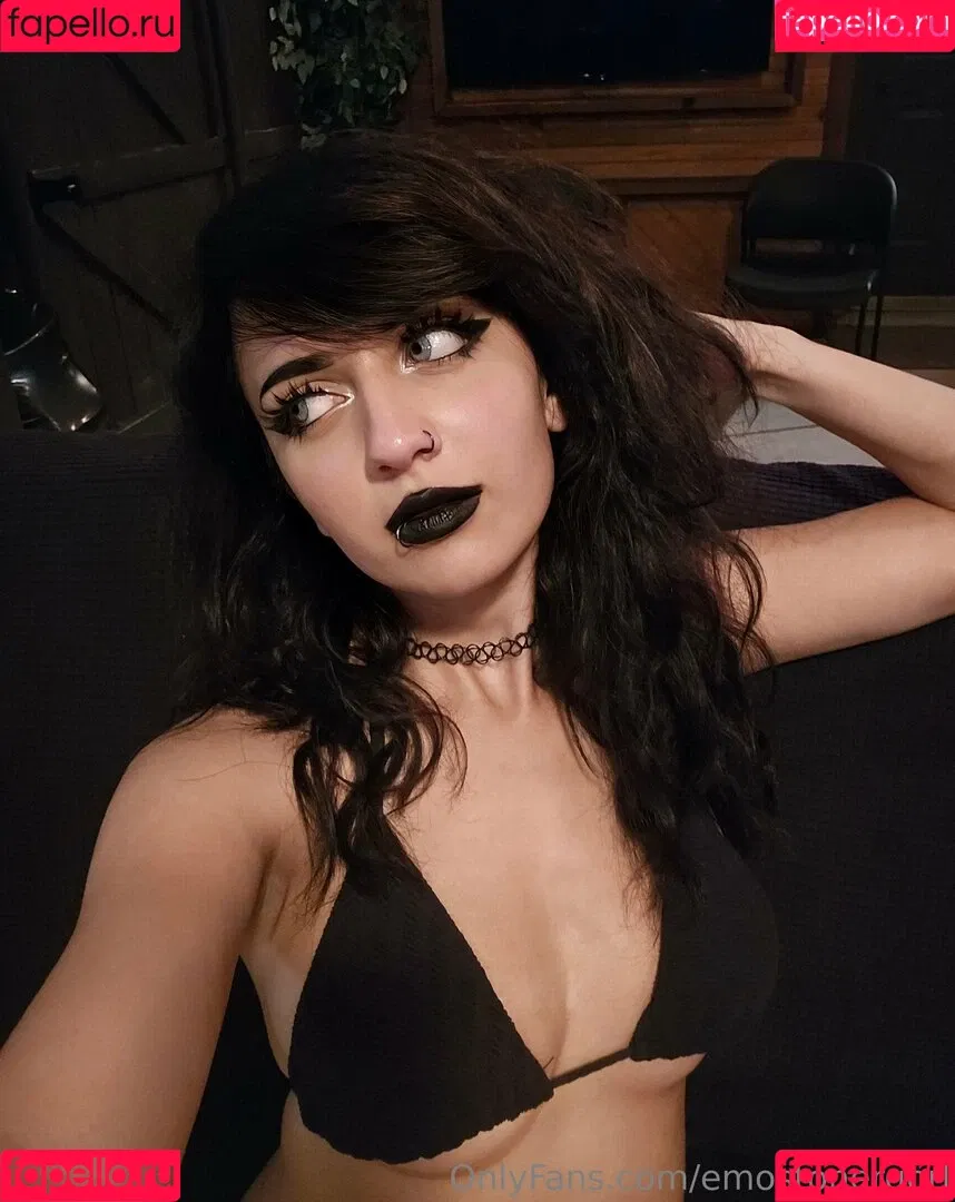 Emostonergorl / Obvious_Confusion699 / emo.stoner.gorl / smolstarcaster Onlyfans Photo Gallery 