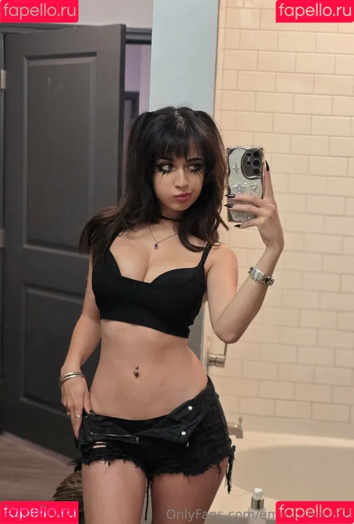 Emostonergorl / Obvious_Confusion699 / emo.stoner.gorl / smolstarcaster Onlyfans Photo Gallery 