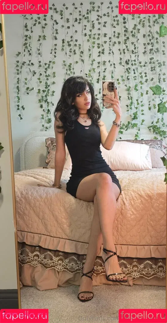 Emostonergorl / Obvious_Confusion699 / emo.stoner.gorl / smolstarcaster Onlyfans Photo Gallery 