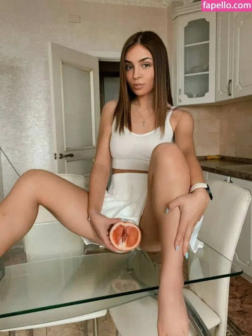 Tasya Mini / Tasya krivun / tasya.mini / tasyamini Onlyfans Photo Gallery 