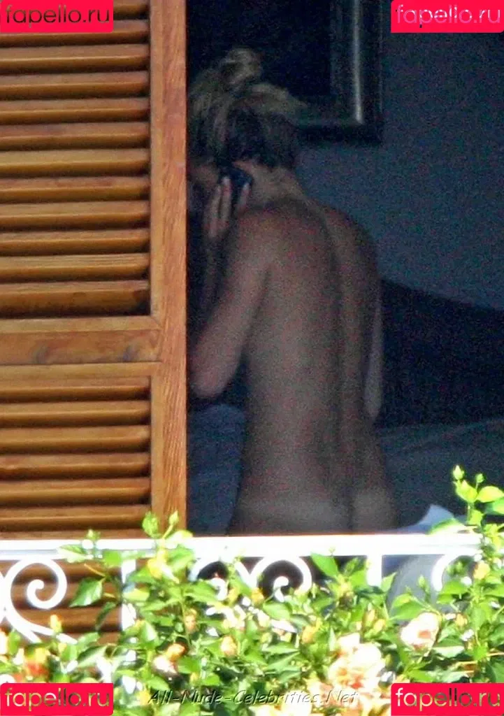 Sienna Miller / siennaonline / siennathing Onlyfans Photo Gallery 