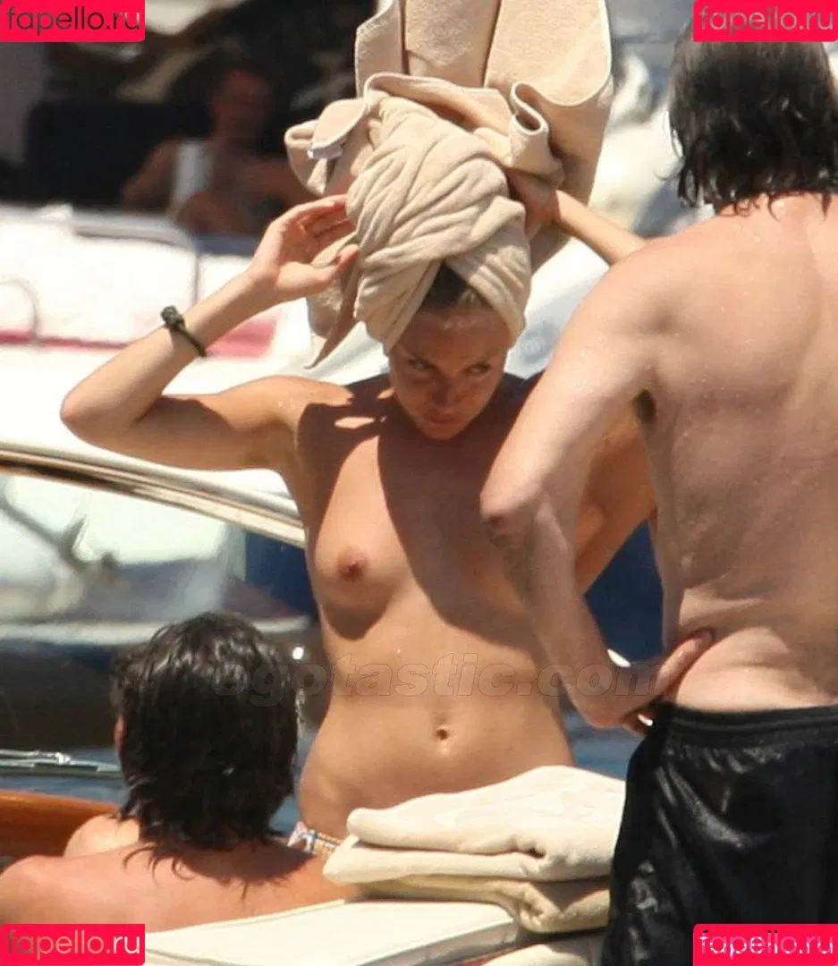 Sienna Miller / siennaonline / siennathing Onlyfans Photo Gallery 