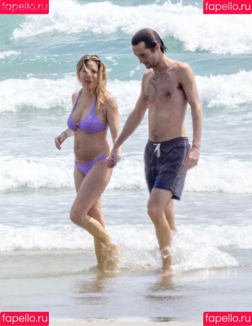 Sienna Miller / siennaonline / siennathing Onlyfans Photo Gallery 