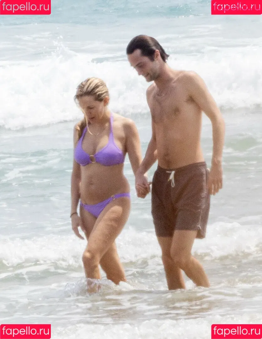 Sienna Miller / siennaonline / siennathing Onlyfans Photo Gallery 