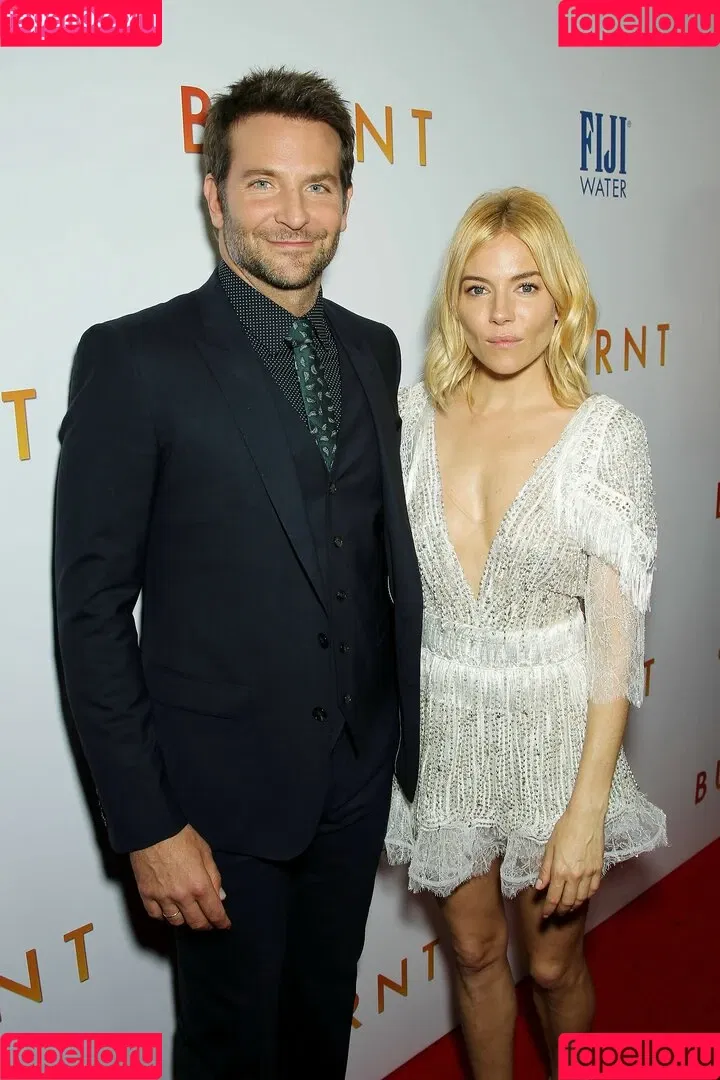 Sienna Miller / siennaonline / siennathing Onlyfans Photo Gallery 