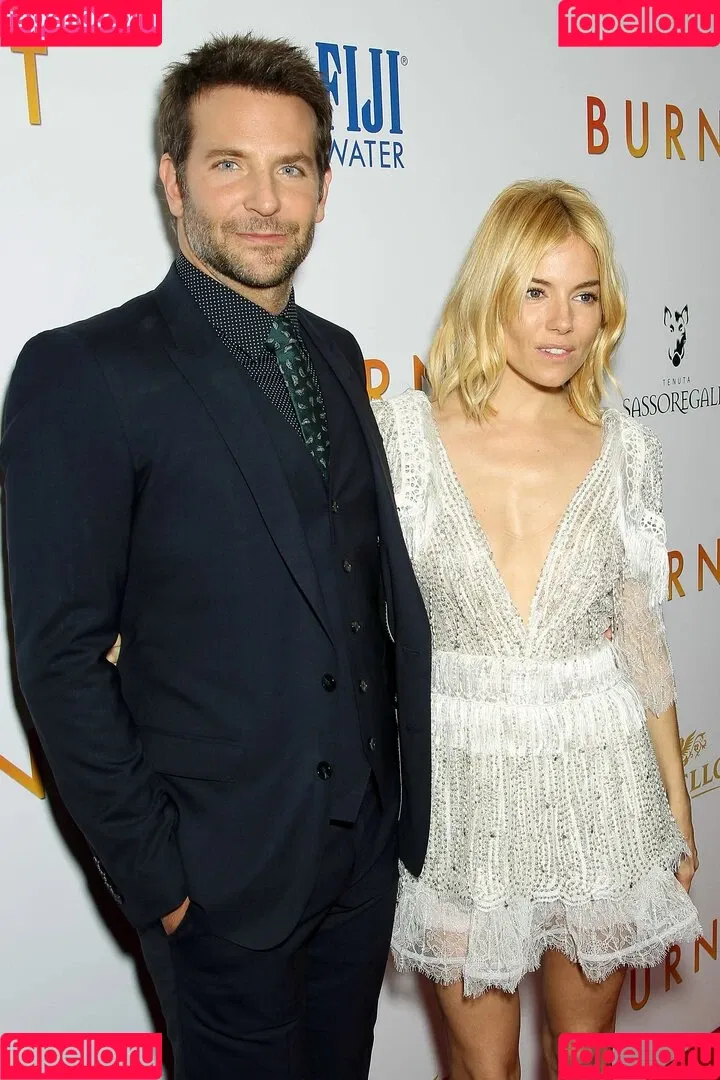 Sienna Miller / siennaonline / siennathing Onlyfans Photo Gallery 