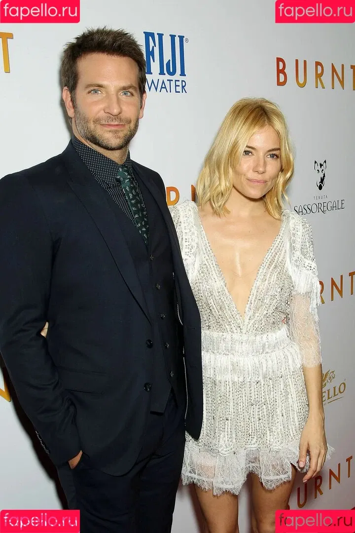 Sienna Miller / siennaonline / siennathing Onlyfans Photo Gallery 