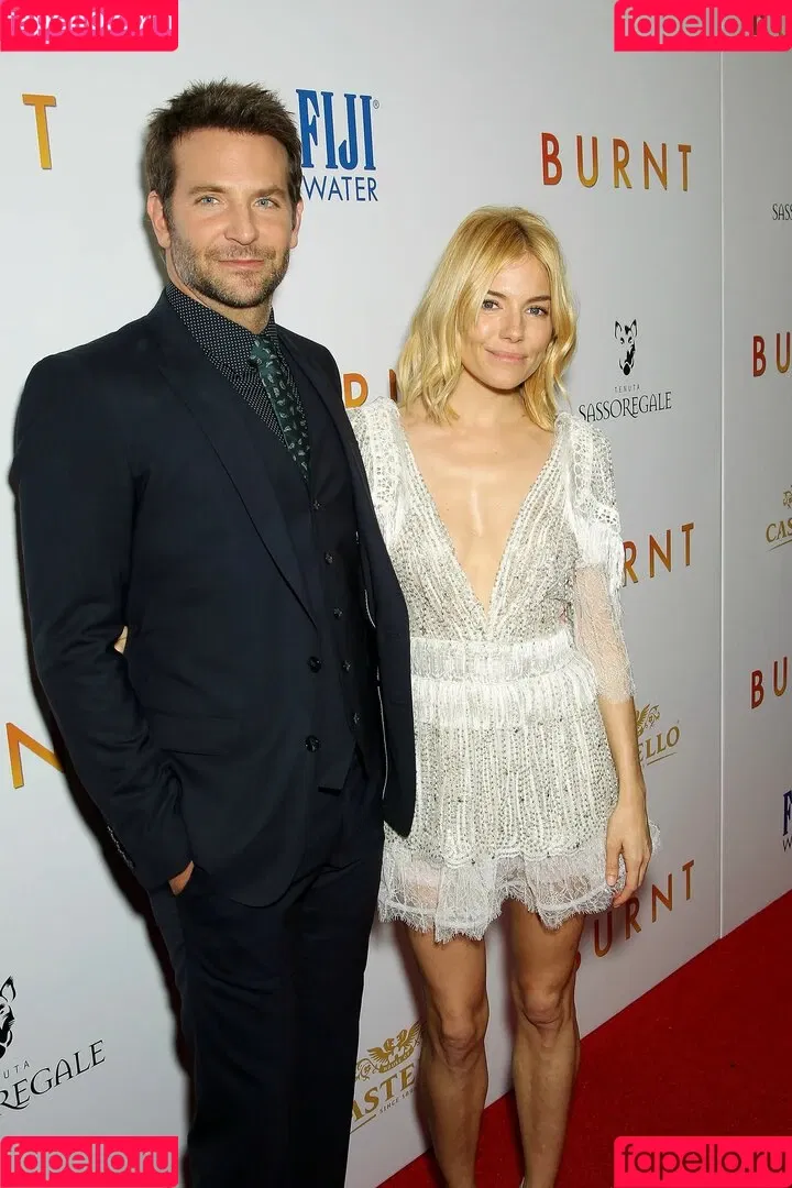 Sienna Miller / siennaonline / siennathing Onlyfans Photo Gallery 
