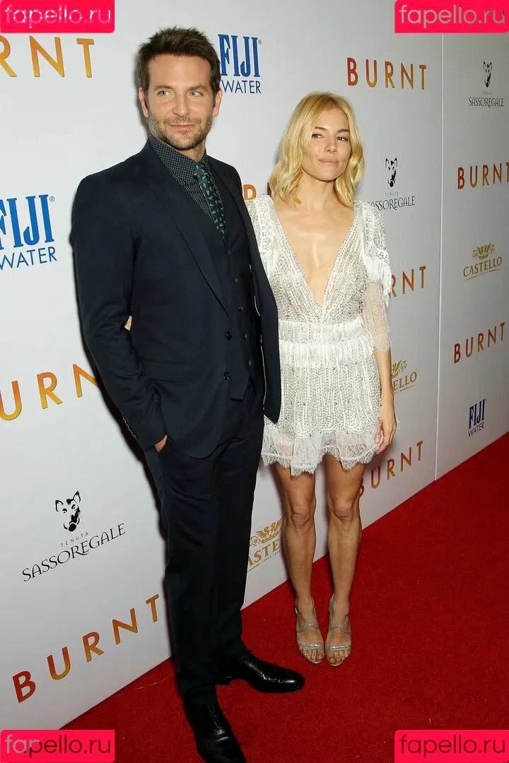 Sienna Miller / siennaonline / siennathing Onlyfans Photo Gallery 