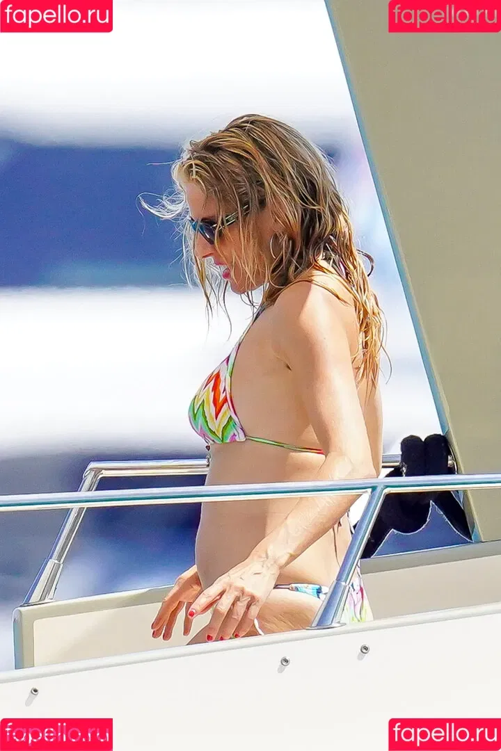 Sienna Miller / siennaonline / siennathing Onlyfans Photo Gallery 