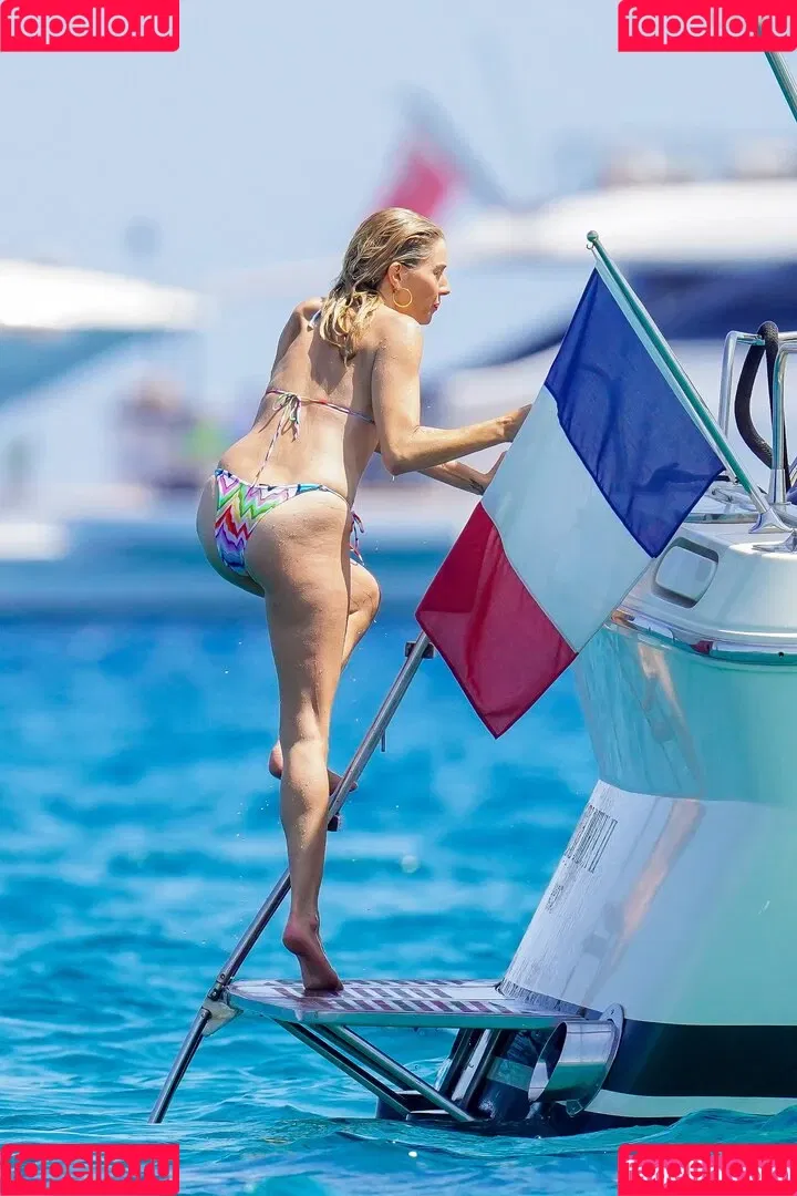 Sienna Miller / siennaonline / siennathing Onlyfans Photo Gallery 