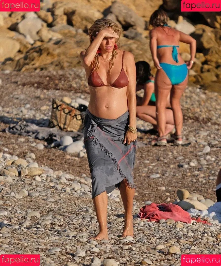 Sienna Miller / siennaonline / siennathing Onlyfans Photo Gallery 