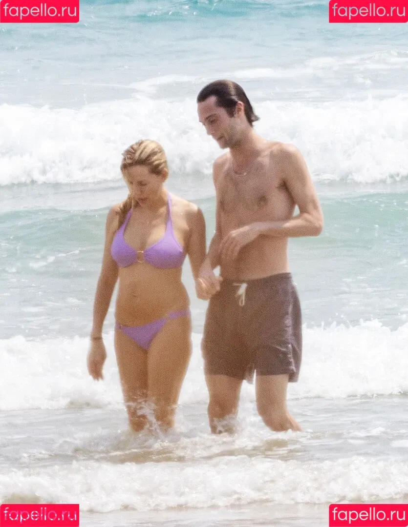 Sienna Miller / siennaonline / siennathing Onlyfans Photo Gallery 