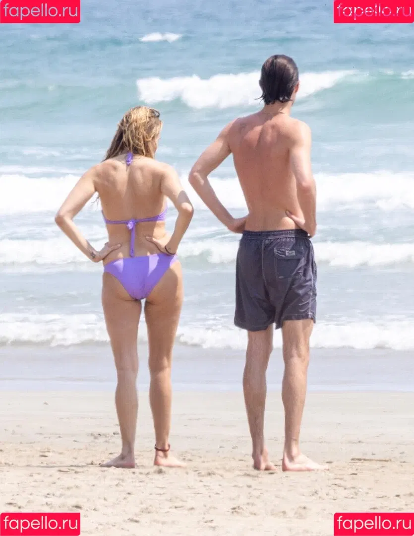 Sienna Miller / siennaonline / siennathing Onlyfans Photo Gallery 