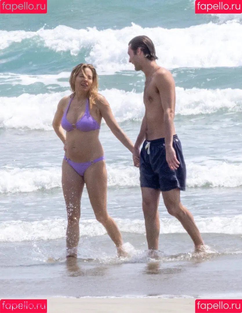 Sienna Miller / siennaonline / siennathing Onlyfans Photo Gallery 