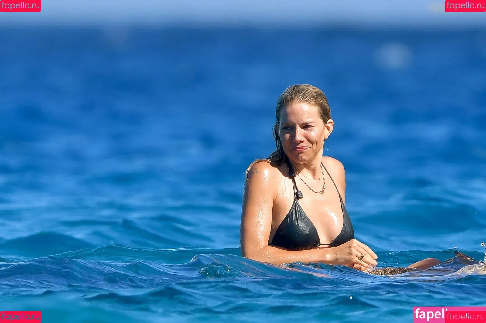 Sienna Miller / siennaonline / siennathing Onlyfans Photo Gallery 