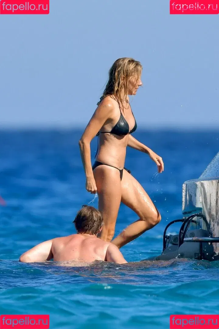 Sienna Miller / siennaonline / siennathing Onlyfans Photo Gallery 