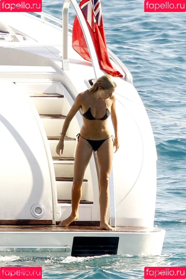Sienna Miller / siennaonline / siennathing Onlyfans Photo Gallery 