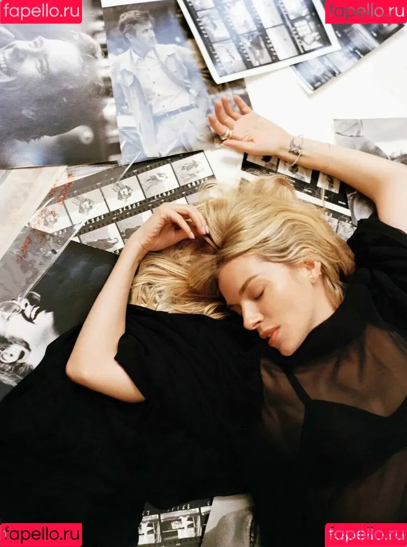 Sienna Miller / siennaonline / siennathing Onlyfans Photo Gallery 