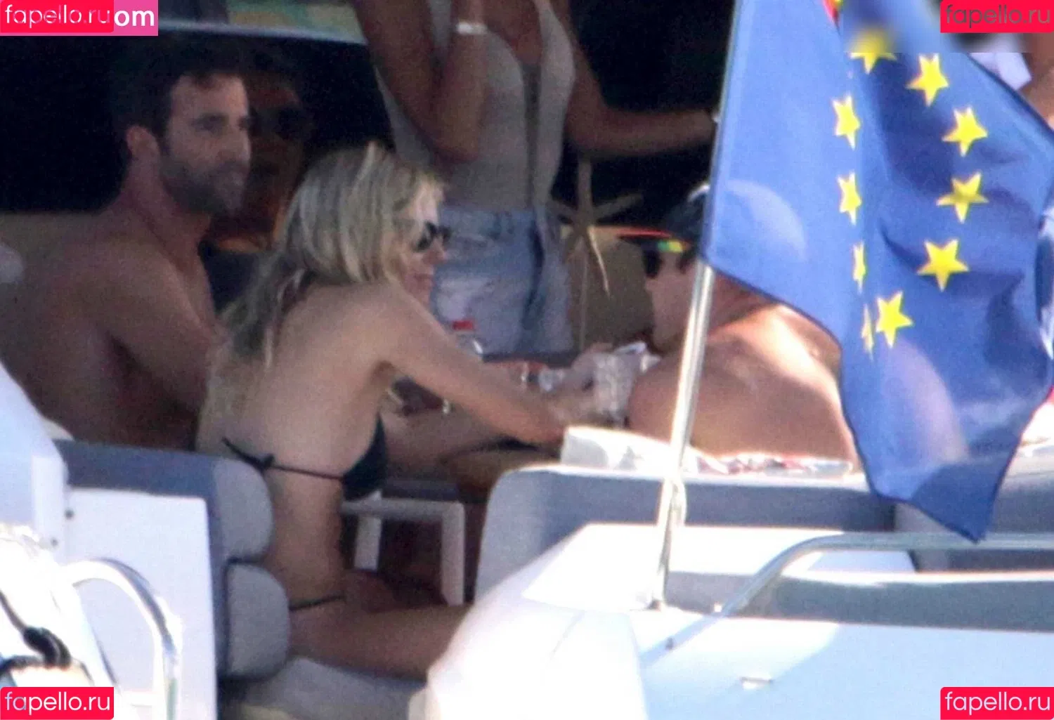 Sienna Miller / siennaonline / siennathing Onlyfans Photo Gallery 