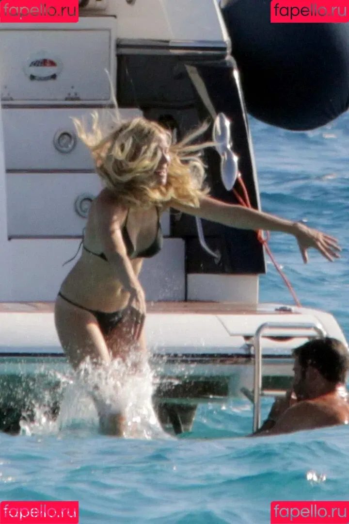 Sienna Miller / siennaonline / siennathing Onlyfans Photo Gallery 