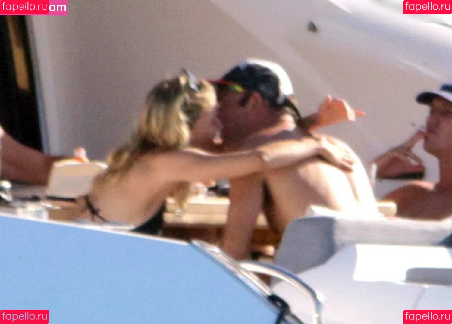 Sienna Miller / siennaonline / siennathing Onlyfans Photo Gallery 