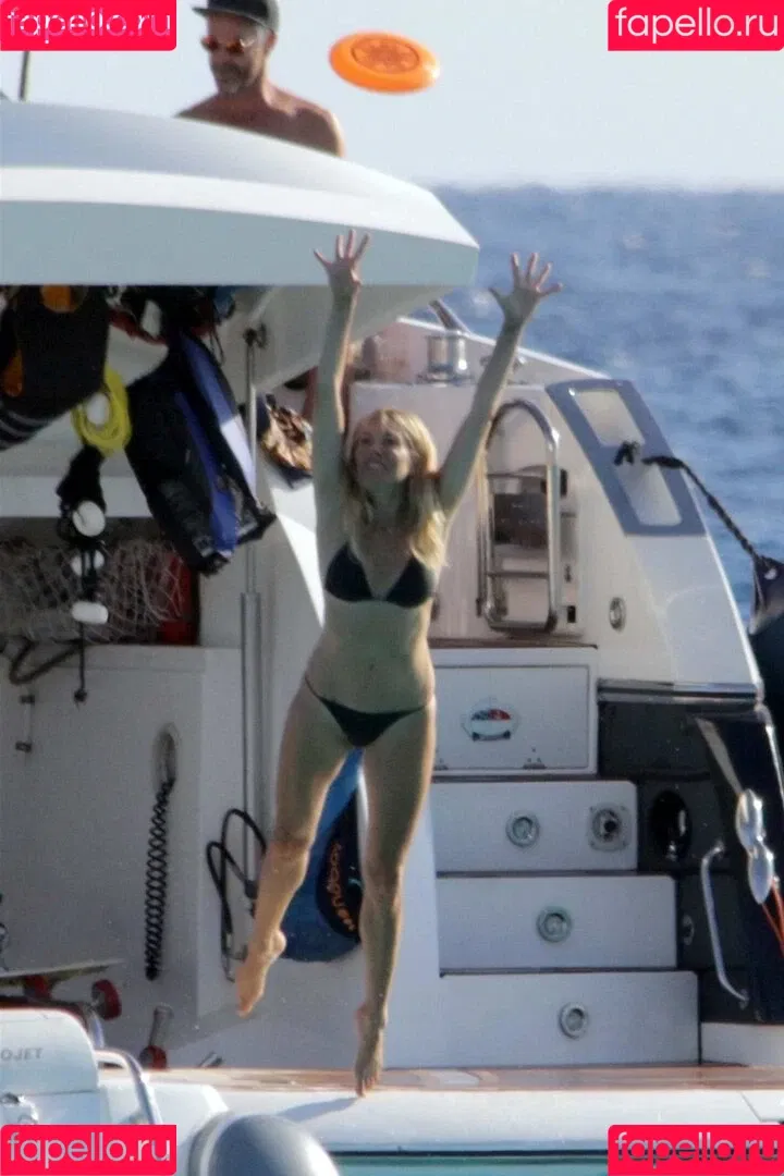 Sienna Miller / siennaonline / siennathing Onlyfans Photo Gallery 