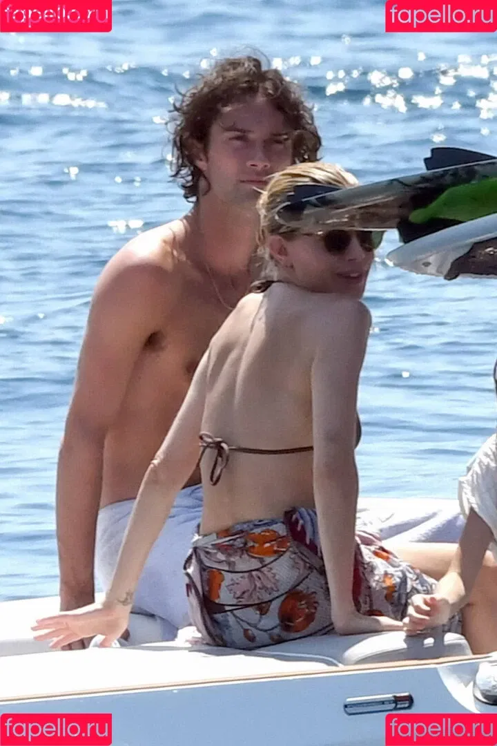 Sienna Miller / siennaonline / siennathing Onlyfans Photo Gallery 