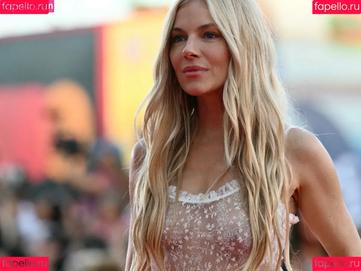 Sienna Miller / siennaonline / siennathing Onlyfans Photo Gallery 