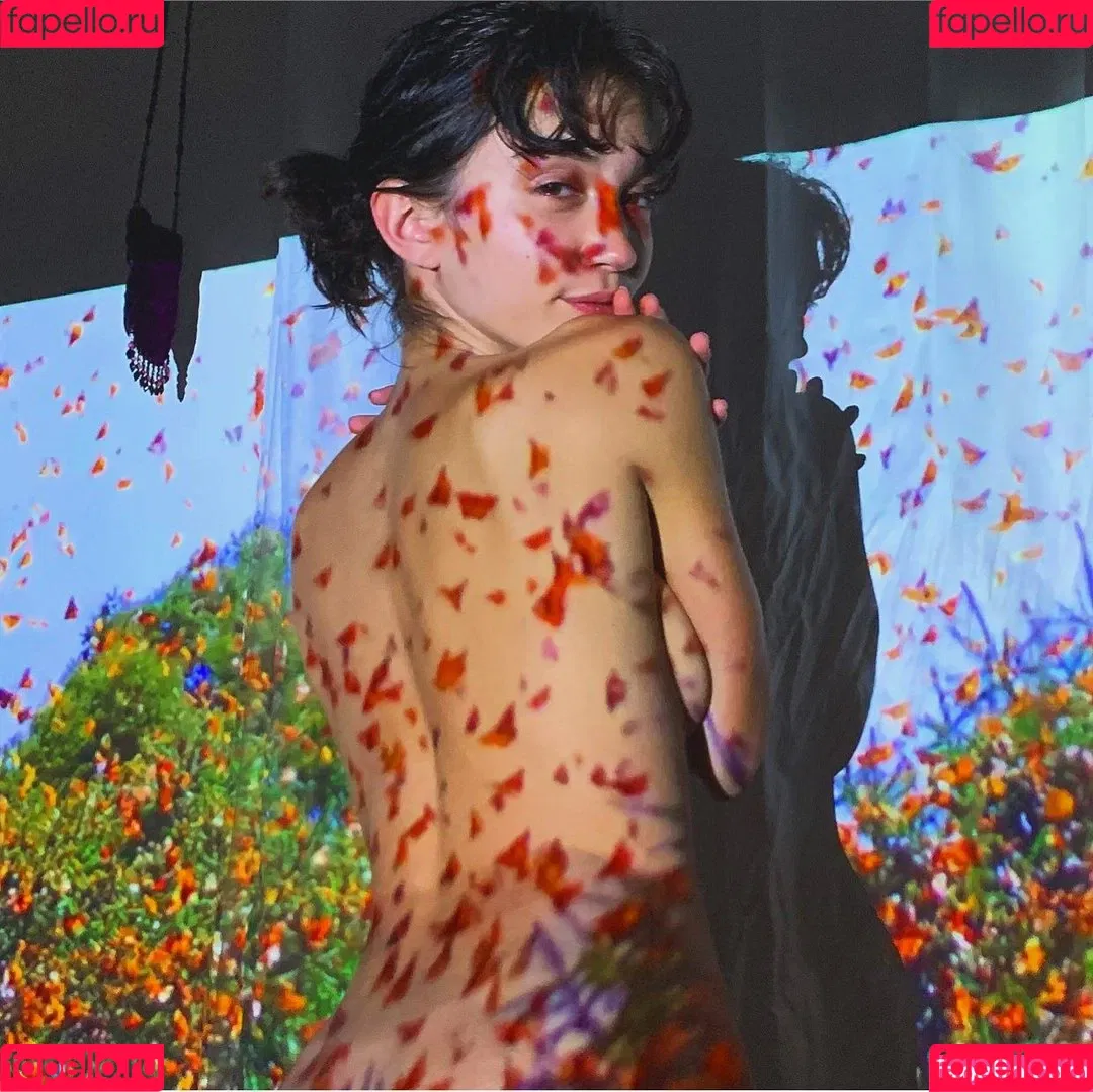 Rowan Blanchard / Simp Chat / rowanblanchard Onlyfans Photo Gallery 