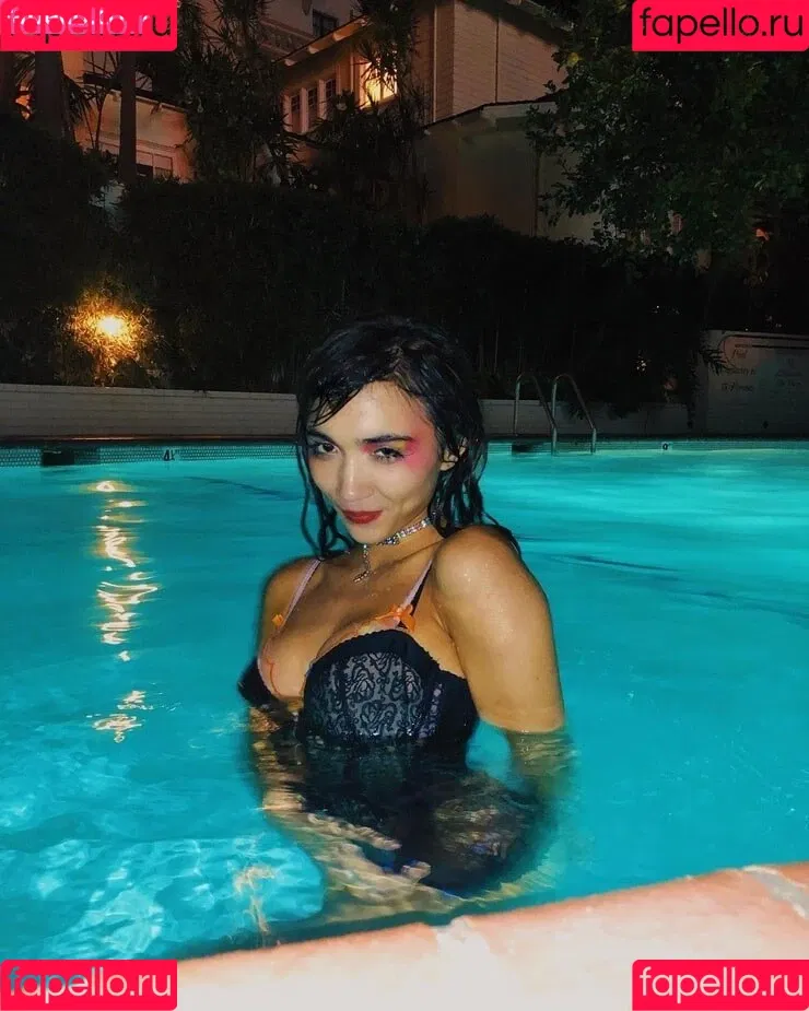 Rowan Blanchard / Simp Chat / rowanblanchard Onlyfans Photo Gallery 