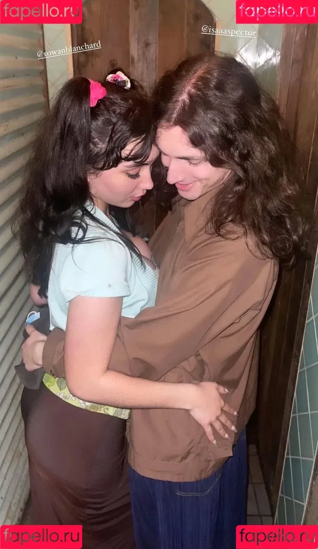 Rowan Blanchard / Simp Chat / rowanblanchard Onlyfans Photo Gallery 