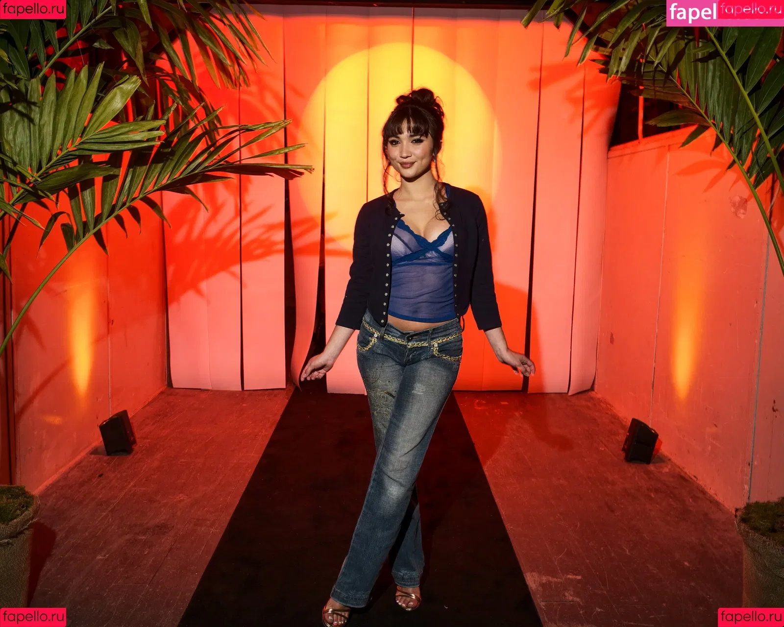 Rowan Blanchard / Simp Chat / rowanblanchard Onlyfans Photo Gallery 