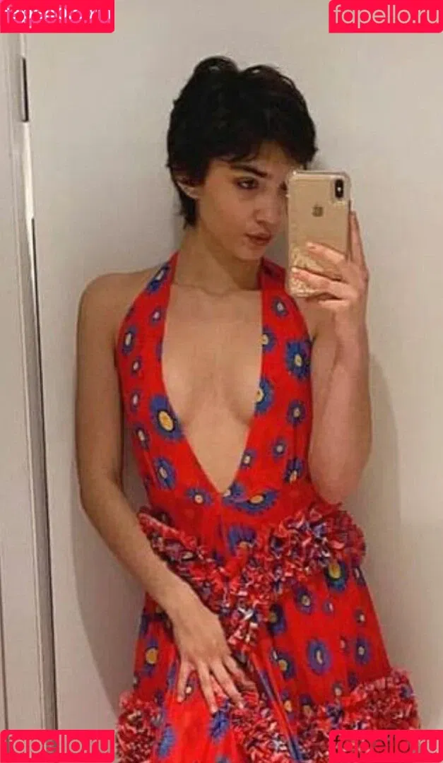 Rowan Blanchard / Simp Chat / rowanblanchard Onlyfans Photo Gallery 